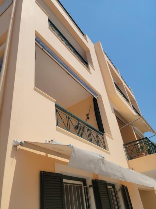Appartement Avec Vue Aegina Exteriör bild